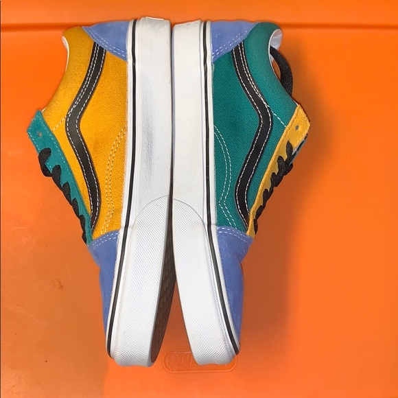 Vans - Picture 8 of 9